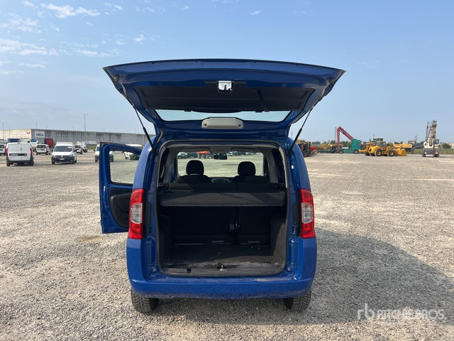 2019 Fiat Qubo Autocarro furgonato - Combi van: picture 5 2019 Fiat Qubo Autocarro furgonato - Combi van: picture 5