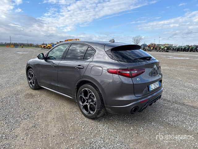 2022 Alfa Romeo Stelvio 2.2 TD Veloce Q4 154KW/210CV SUV - SUV: picture 2 2022 Alfa Romeo Stelvio 2.2 TD Veloce Q4 154KW/210CV SUV - SUV: picture 2