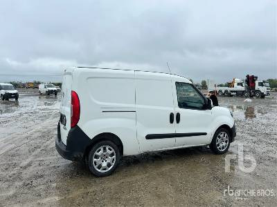 FIAT DOBLO CARGO - Box truck: picture 4 FIAT DOBLO CARGO - Box truck: picture 4