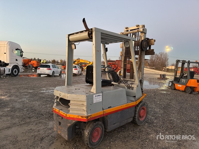 OM DI25C Forklift - Forklift: picture 3 OM DI25C Forklift - Forklift: picture 3