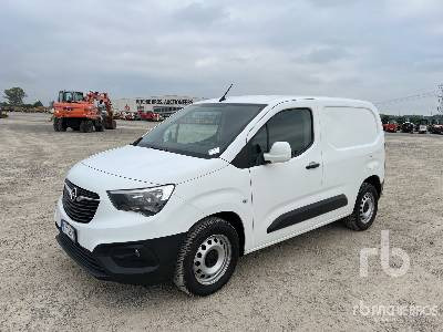 OPEL COMBO 1.6 DIESEL 75CV L1 1000 KG MT5 - Box truck: picture 1 OPEL COMBO 1.6 DIESEL 75CV L1 1000 KG MT5 - Box truck: picture 1