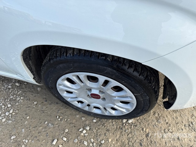 2021 Fiat Panda BERLINA 1.0 70CV HYBRID EURO 6D ... Automobile - Other machinery: picture 4 2021 Fiat Panda BERLINA 1.0 70CV HYBRID EURO 6D ... Automobile - Other machinery: picture 4