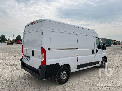 PEUGEOT BOXER 335 L3H2 2.2 BLUEHDI 140CV SeS ... - Box truck: picture 3 PEUGEOT BOXER 335 L3H2 2.2 BLUEHDI 140CV SeS ... - Box truck: picture 3