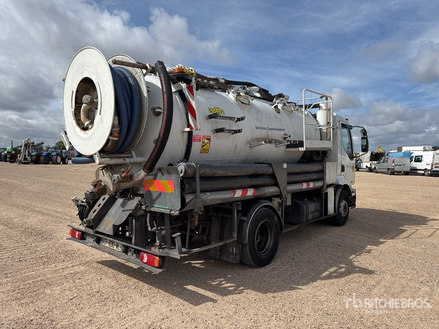 2005 Renault Midlum 220 dCi 2005 Rivard Cleanfos 16T on 4x2 ... Vacuum Excavator Truck - Vacuum truck: picture 4 2005 Renault Midlum 220 dCi 2005 Rivard Cleanfos 16T on 4x2 ... Vacuum Excavator Truck - Vacuum truck: picture 4