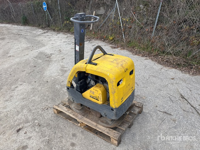 2014 Atlas Copco LG400 Vibratory Plate Compactor - Vibratory plate: picture 2 2014 Atlas Copco LG400 Vibratory Plate Compactor - Vibratory plate: picture 2