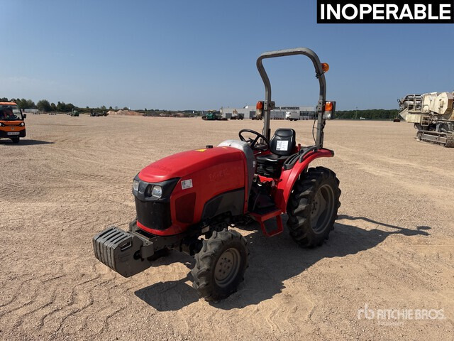 2015 Kubota STW34R 4WD Tracteur Utilitaire (Inoper ... Utility Tractor - Mini tractor: picture 1 2015 Kubota STW34R 4WD Tracteur Utilitaire (Inoper ... Utility Tractor - Mini tractor: picture 1