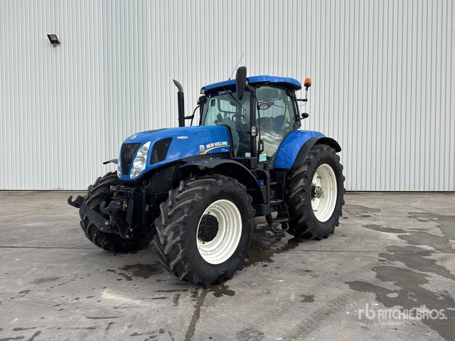 2015 New Holland T7.235 Auto Command 4x4 Tracteur Agricole 4WD Tractor - Farm tractor: picture 1 2015 New Holland T7.235 Auto Command 4x4 Tracteur Agricole 4WD Tractor - Farm tractor: picture 1