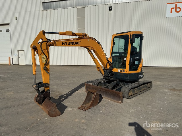 2018 Hyundai R35Z9 Mini-Pelle Mini Excavator: <6.6t - Mini excavator: picture 1 2018 Hyundai R35Z9 Mini-Pelle Mini Excavator: <6.6t - Mini excavator: picture 1