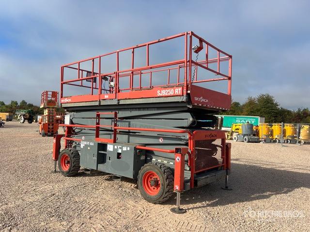 2018 Skyjack SJ9250 RT 4x4 Nacelle Ciseaux Scissor Lift - Scissor lift: picture 4 2018 Skyjack SJ9250 RT 4x4 Nacelle Ciseaux Scissor Lift - Scissor lift: picture 4