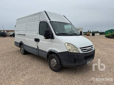 IVECO DAILY 35S12 Vehicule Utilitaire (Inoperable) - Panel van: picture 4 IVECO DAILY 35S12 Vehicule Utilitaire (Inoperable) - Panel van: picture 4