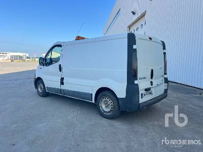RENAULT TRAFIC Camion Fourgon - Box truck: picture 2 RENAULT TRAFIC Camion Fourgon - Box truck: picture 2