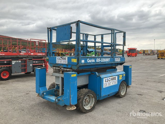 2008 Genie GS3268 4x4 Diesel Scissor Lift - Scissor lift: picture 1 2008 Genie GS3268 4x4 Diesel Scissor Lift - Scissor lift: picture 1