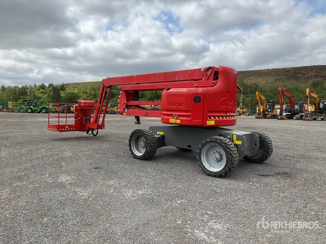 2012 Genie Z-60 4WD Diesel Articulating Boom Lift - Articulated boom: picture 4 2012 Genie Z-60 4WD Diesel Articulating Boom Lift - Articulated boom: picture 4