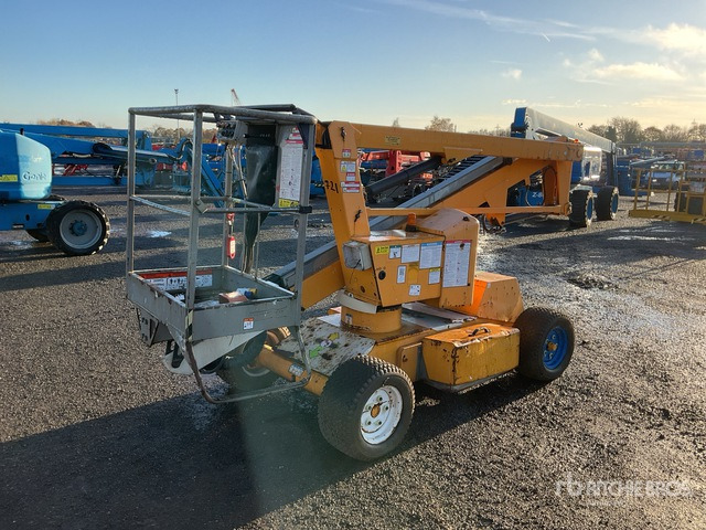 2015 Nifty-Lift HR12NDE 2WD Hybrid Articulating Boom Lift - Articulated boom: picture 1 2015 Nifty-Lift HR12NDE 2WD Hybrid Articulating Boom Lift - Articulated boom: picture 1