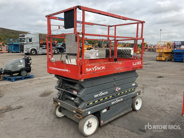 2015 Skyjack SJIII4632 2015 Skyjack SJLLL4632 Scissor Lift Scissor Lift - Scissor lift: picture 2 2015 Skyjack SJIII4632 2015 Skyjack SJLLL4632 Scissor Lift Scissor Lift - Scissor lift: picture 2