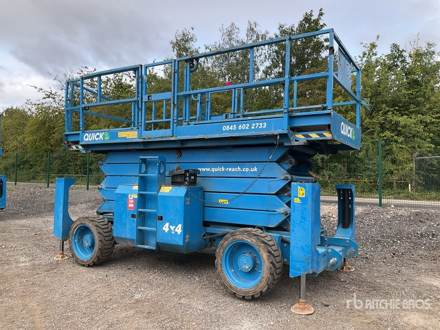 2016 Genie GS5390 4x4 Diesel Scissor Lift - Scissor lift: picture 2 2016 Genie GS5390 4x4 Diesel Scissor Lift - Scissor lift: picture 2