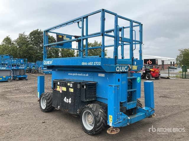 2017 Genie GS-4069 4x4 Diesel Scissor Lift - Scissor lift: picture 3 2017 Genie GS-4069 4x4 Diesel Scissor Lift - Scissor lift: picture 3