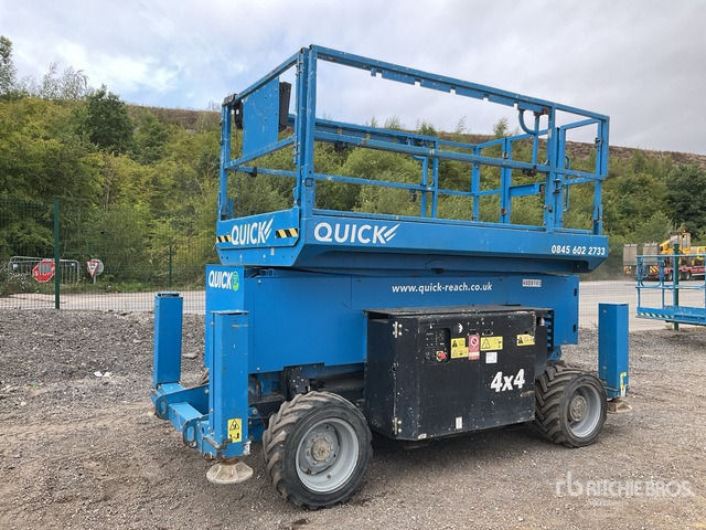 2017 Genie GS-4069 4x4 Diesel Scissor Lift - Scissor lift: picture 4 2017 Genie GS-4069 4x4 Diesel Scissor Lift - Scissor lift: picture 4