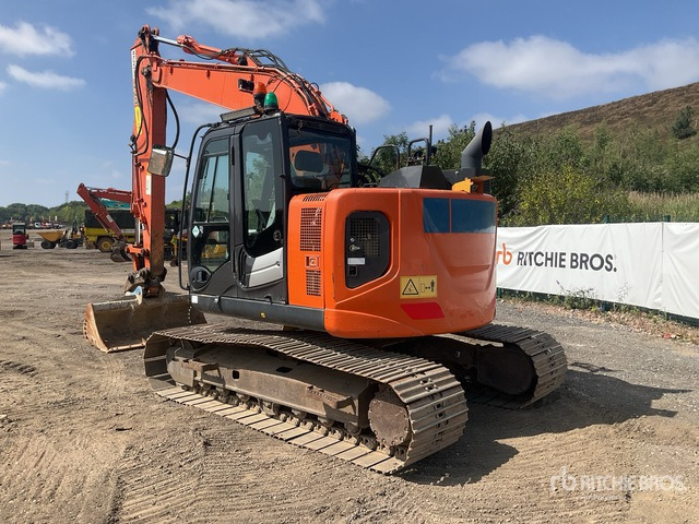 2017 Hitachi ZX135US-6 Tracked Excavator - Crawler excavator: picture 3 2017 Hitachi ZX135US-6 Tracked Excavator - Crawler excavator: picture 3