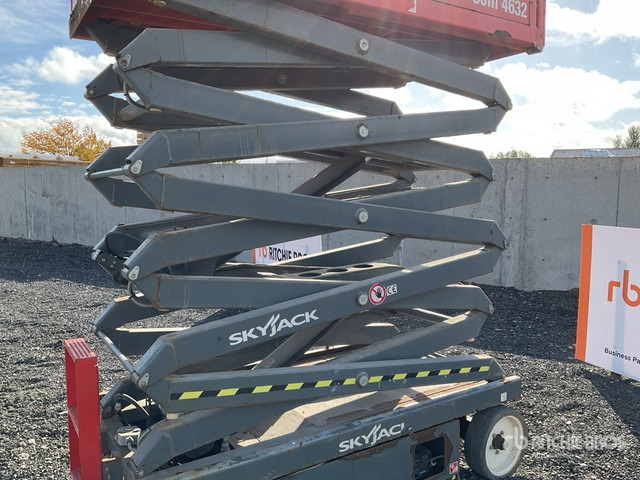 2017 Skyjack SJIII4632 Electric Scissor Lift - Scissor lift: picture 5 2017 Skyjack SJIII4632 Electric Scissor Lift - Scissor lift: picture 5