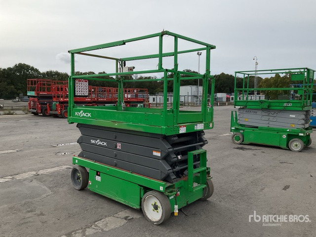 2017 Skyjack SJlll4632 Electric Scissor Lift - Scissor lift: picture 3 2017 Skyjack SJlll4632 Electric Scissor Lift - Scissor lift: picture 3
