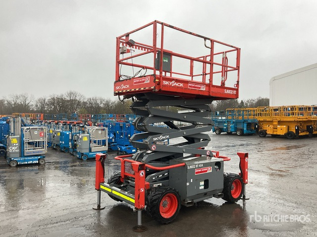 2020 Skyjack SJ6826 RT 4x4 Diesel Scissor Lift - Scissor lift: picture 1 2020 Skyjack SJ6826 RT 4x4 Diesel Scissor Lift - Scissor lift: picture 1