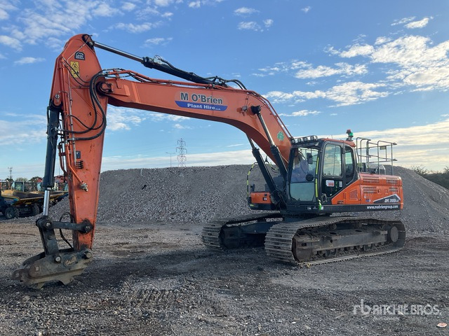 Crawler excavator 2022 Doosan DX300LC-7 Tracked Excavator: picture 1