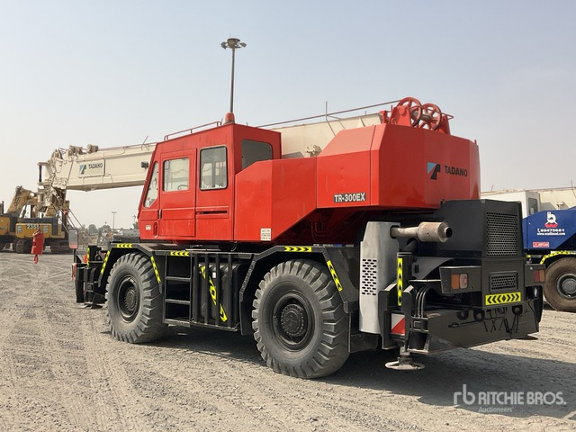 2002 Tadano TR300EX 30 ton 4x4x4 Rough Terrain Crane - Rough terrain crane: picture 3 2002 Tadano TR300EX 30 ton 4x4x4 Rough Terrain Crane - Rough terrain crane: picture 3