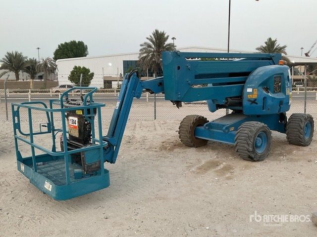 2007 JLG 450AJ 4WD Diesel Articulating Boom Lift - Articulated boom: picture 3 2007 JLG 450AJ 4WD Diesel Articulating Boom Lift - Articulated boom: picture 3