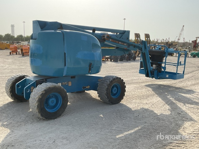 2007 JLG 450AJ 4WD Diesel Articulating Boom Lift - Articulated boom: picture 3 2007 JLG 450AJ 4WD Diesel Articulating Boom Lift - Articulated boom: picture 3