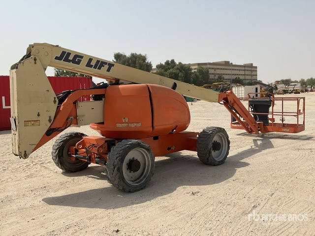 2010 JLG 600AJ 4WD Diesel Articulating Boom Lift - Articulated boom: picture 3 2010 JLG 600AJ 4WD Diesel Articulating Boom Lift - Articulated boom: picture 3