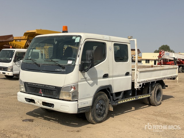2010 Mitsubishi Canter 4x2 Crew Cab Flatbed Truck - Dropside/ Flatbed truck: picture 2 2010 Mitsubishi Canter 4x2 Crew Cab Flatbed Truck - Dropside/ Flatbed truck: picture 2