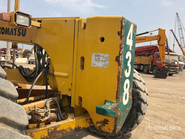 2011 Komatsu GD825A-2 - Grader: picture 5 2011 Komatsu GD825A-2 - Grader: picture 5