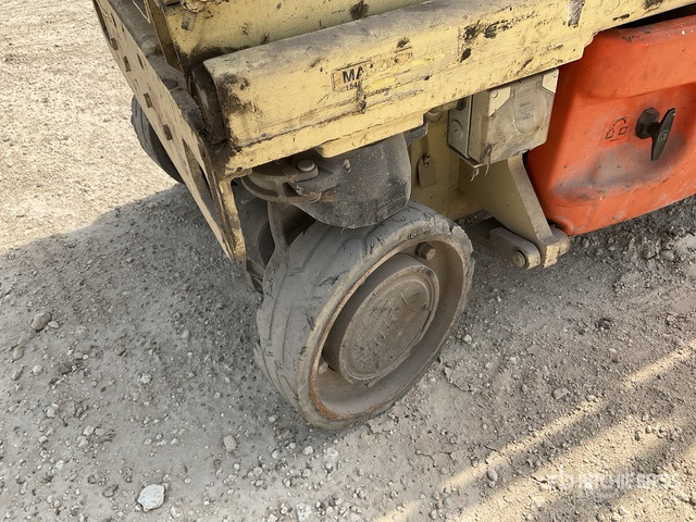 2013 JLG 1930ES Electric Scissor Lift - Scissor lift: picture 5 2013 JLG 1930ES Electric Scissor Lift - Scissor lift: picture 5