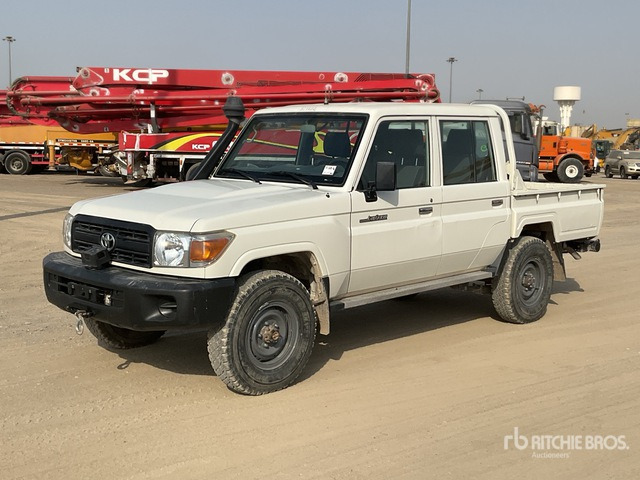 2016 Toyota Landcruiser 79L 4x4 Crew Cab Pickup - Flail mower/ Mulcher: picture 2 2016 Toyota Landcruiser 79L 4x4 Crew Cab Pickup - Flail mower/ Mulcher: picture 2