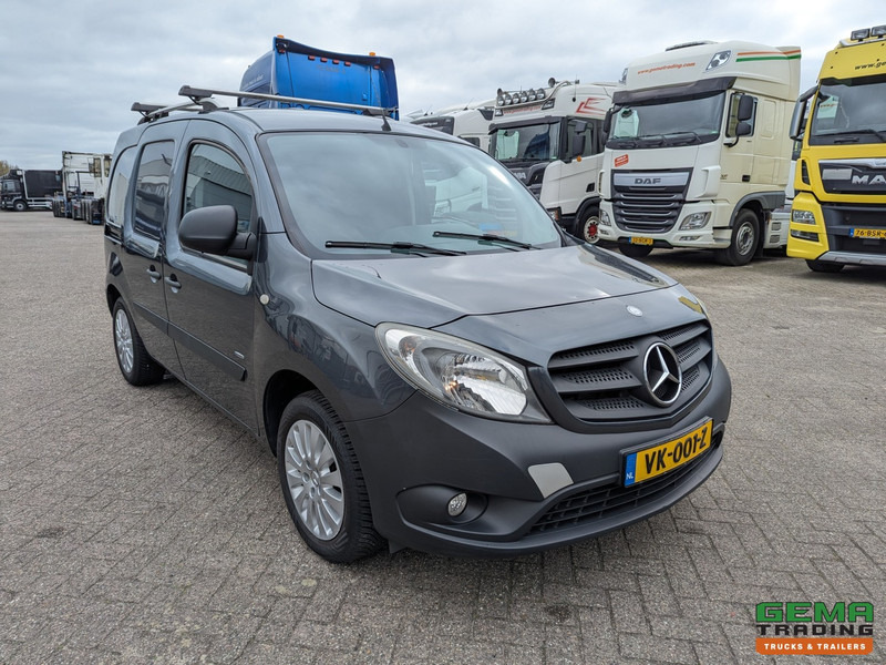 Mercedes-Benz Citan 108 CDI BlueEFFICIENCY - Airco - Dakrails - Trekhaak - 04/2026APK - Small van: picture 2 Mercedes-Benz Citan 108 CDI BlueEFFICIENCY - Airco - Dakrails - Trekhaak - 04/2026APK - Small van: picture 2