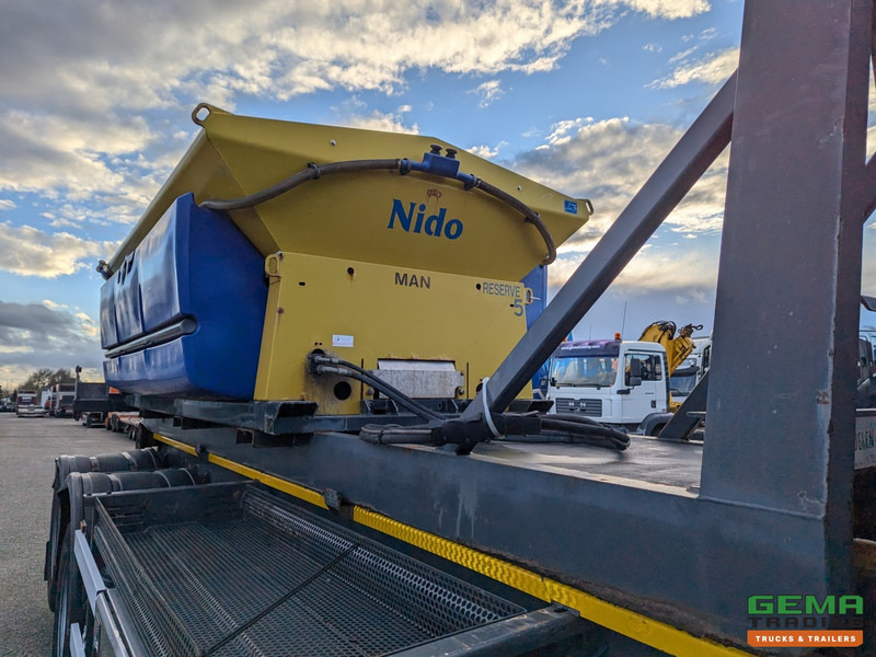 NIDO Stratos B40-36 4m³ - 2200L - Hydraulisch aangedreven - Haakarm Constructie - Sand/ Salt spreader: picture 3 NIDO Stratos B40-36 4m³ - 2200L - Hydraulisch aangedreven - Haakarm Constructie - Sand/ Salt spreader: picture 3