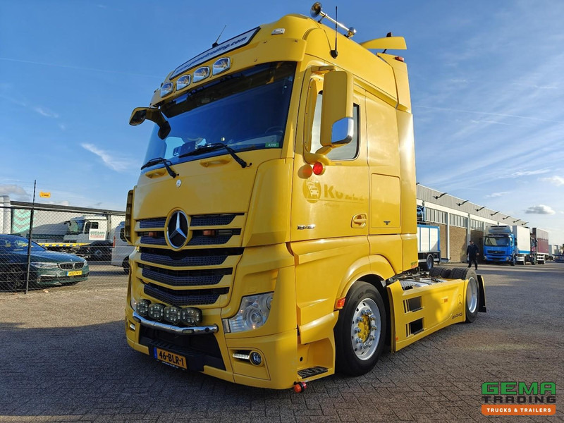 Mercedes-Benz Actros 1848 4x2 Gigaspace Euro6A - MEGA /LowDeck - Standairco - Dubbele Tanks - Hydrauliek - SMARTTacho V2 - Tractor unit: picture 1 Mercedes-Benz Actros 1848 4x2 Gigaspace Euro6A - MEGA /LowDeck - Standairco - Dubbele Tanks - Hydrauliek - SMARTTacho V2 - Tractor unit: picture 1