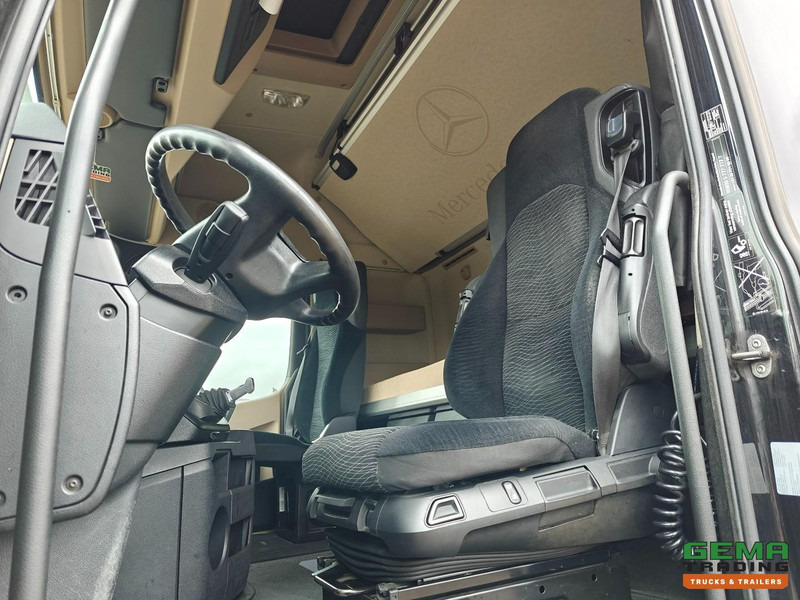 Mercedes-Benz Actros 1942 4x2 Megaspace Euro6 - Dubbele Tanks - SneeuwKettingen - SMARTTacho V2 - 02/2026 APK - Tractor unit: picture 5 Mercedes-Benz Actros 1942 4x2 Megaspace Euro6 - Dubbele Tanks - SneeuwKettingen - SMARTTacho V2 - 02/2026 APK - Tractor unit: picture 5