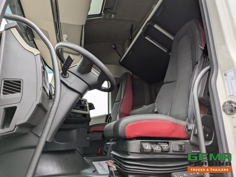 Volvo FH420 4x2 Euro6 FH420 4x2 Globetrotter Euro6 - XLOW / Mega - VEB+ - Double Tanks - Air Suspension - Tractor unit: picture 5 Volvo FH420 4x2 Euro6 FH420 4x2 Globetrotter Euro6 - XLOW / Mega - VEB+ - Double Tanks - Air Suspension - Tractor unit: picture 5