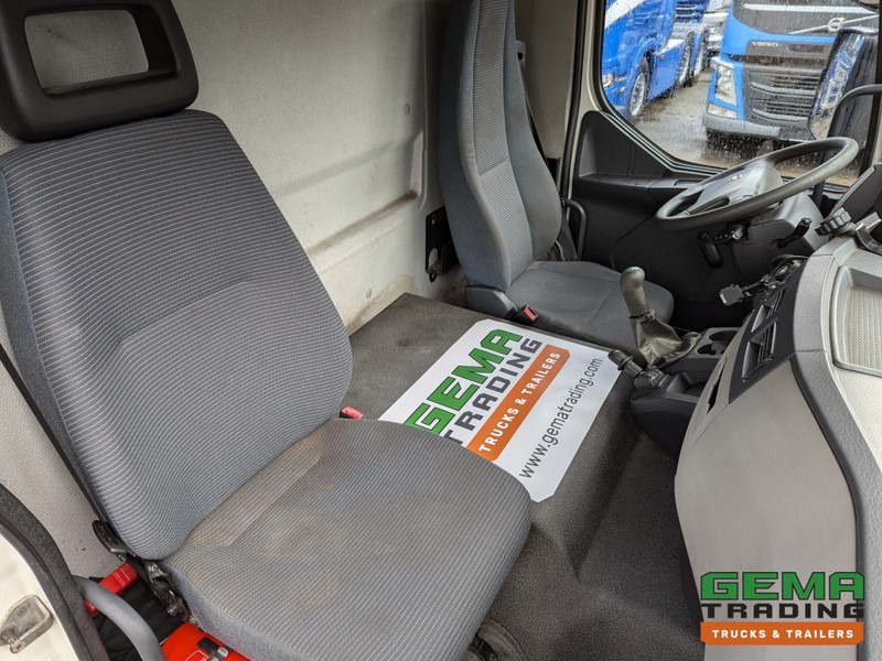 Volvo FL210 4x2 Daycab 18Ton Euro5 Handgeschakeld - Koel-VriesBak 8.40M - Frigo Block - Laadklep 1500KG leasing Volvo FL210 4x2 Daycab 18Ton Euro5 Handgeschakeld - Koel-VriesBak 8.40M - Frigo Block - Laadklep 1500KG: picture 16