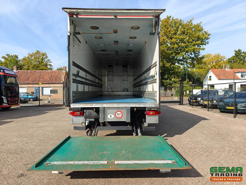 Volvo FM330 4x2 Dagcab Euro5 - KuikenBak 8.4m + Webasto Heater + Dhollandia 2000KG - Livestock truck: picture 4 Volvo FM330 4x2 Dagcab Euro5 - KuikenBak 8.4m + Webasto Heater + Dhollandia 2000KG - Livestock truck: picture 4