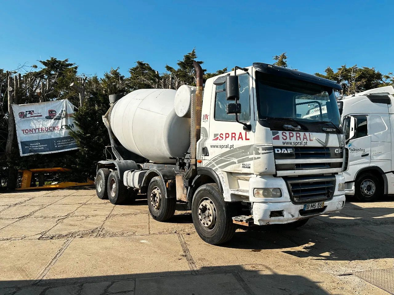 DAF CF 85.430 8X4 9m3 Mixer Spring/Spring ZF Manual - Concrete mixer truck: picture 1 DAF CF 85.430 8X4 9m3 Mixer Spring/Spring ZF Manual - Concrete mixer truck: picture 1