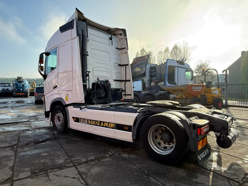 Volvo FH 13.460 4X2 Tractor-unit Spring/Air Retarder PROD2017 HB - Tractor unit: picture 3 Volvo FH 13.460 4X2 Tractor-unit Spring/Air Retarder PROD2017 HB - Tractor unit: picture 3