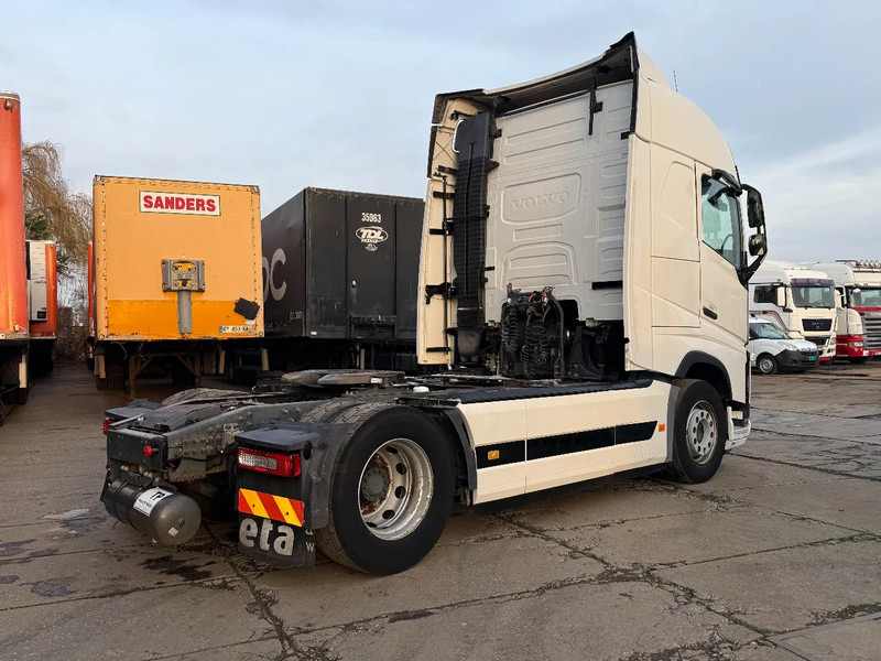 Volvo FH 13.500 4X2 Tractor-unit Spring/Air Retarder Full spoiler - Tractor unit: picture 4 Volvo FH 13.500 4X2 Tractor-unit Spring/Air Retarder Full spoiler - Tractor unit: picture 4