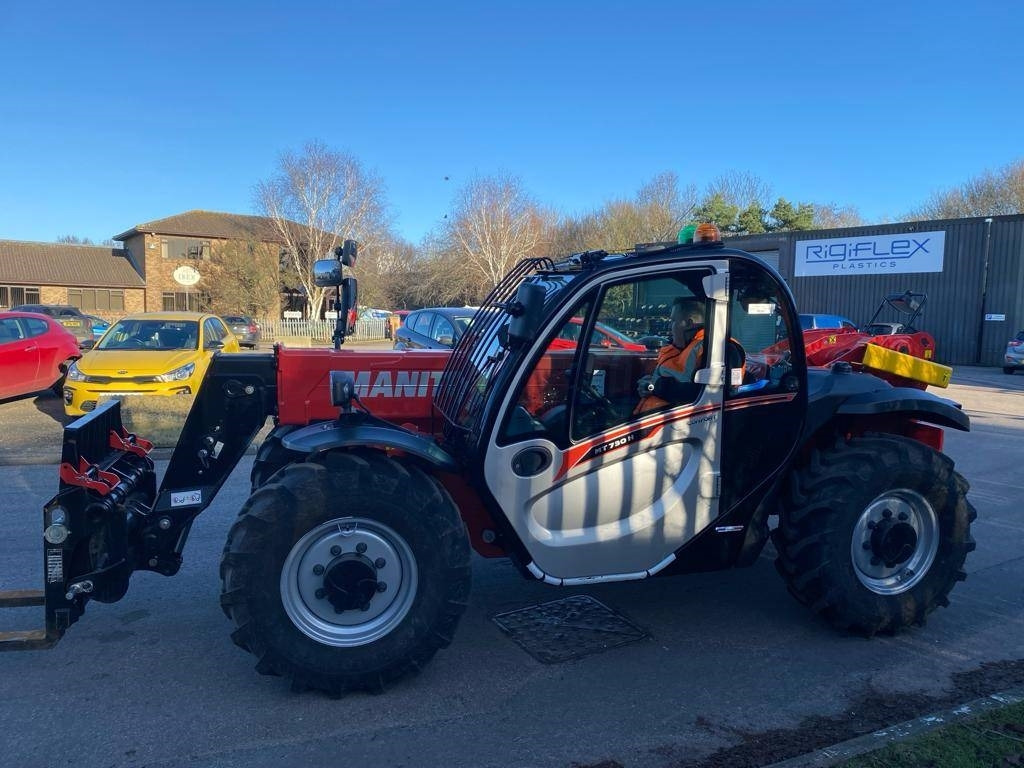 Manitou MT730H  - Telescopic handler: picture 4 Manitou MT730H  - Telescopic handler: picture 4