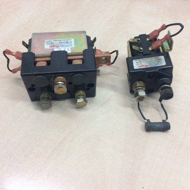 2X Contactors for Scrubber vacuum cleaner Nilfisk BR 850 - Electrical system for Cleaning machinery: picture 1 2X Contactors for Scrubber vacuum cleaner Nilfisk BR 850 - Electrical system for Cleaning machinery: picture 1
