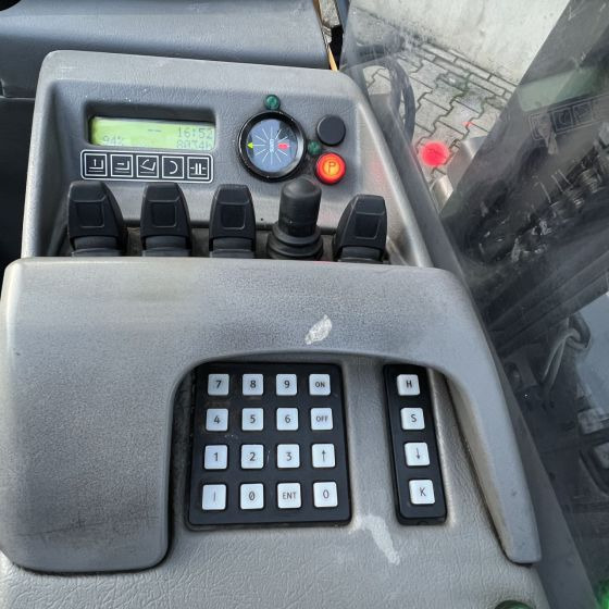 Atlet UFS200DTFVRF850 - 4-way reach truck: picture 3 Atlet UFS200DTFVRF850 - 4-way reach truck: picture 3