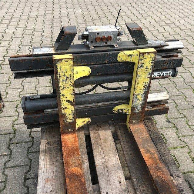 Meyer Fork positioner with side shift - Attachment: picture 1 Meyer Fork positioner with side shift - Attachment: picture 1