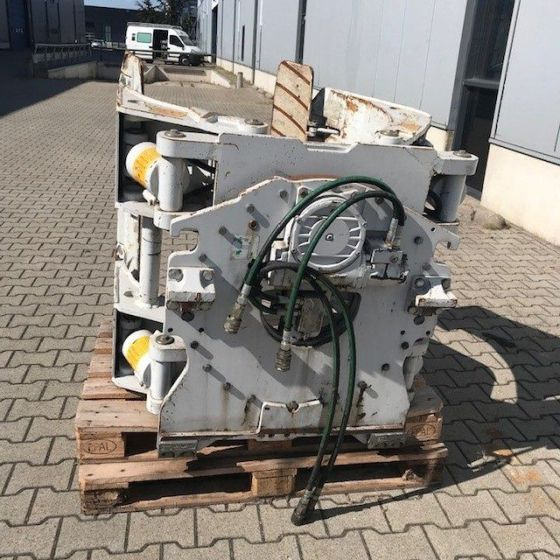 Cascade Rotating Roll clamp - Clamp for Material handling equipment: picture 2 Cascade Rotating Roll clamp - Clamp for Material handling equipment: picture 2
